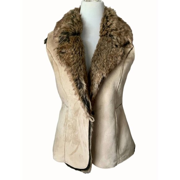 Fever Jackets & Blazers - Womens Reversible Faux Fur Collar Vest By Fever Size Medium Beige Brown Tailored